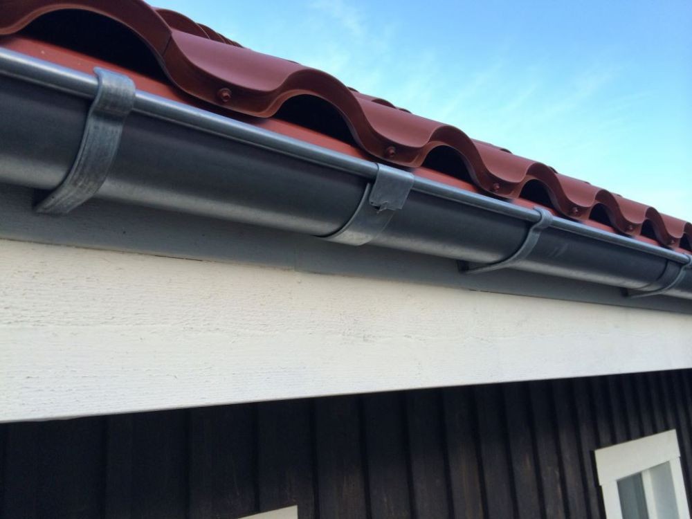 Lindab Steel Guttering - Gutter Joint with Rubber Seal - Magestic Galvanised